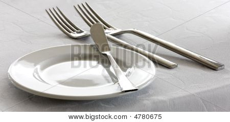 Dishware บนโต๊ะ