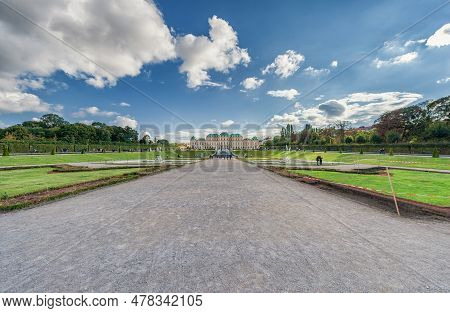 Vienna, Austria - October 09, 2016: Belvedere Palace And Garden With Fountain. Sightseeing Object In
