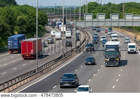 London, Uk - June 14, 2023: Heavy Traffic On The Busiest British Motorway M25.