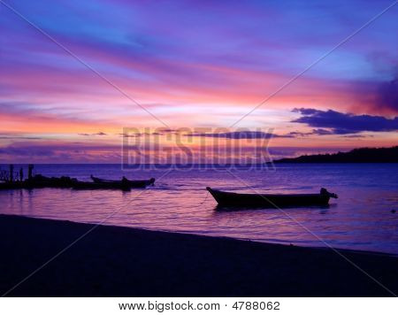 Tramonto mozzafiato delle Fiji