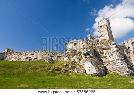 Ogrodzieniec Castle, Poland.