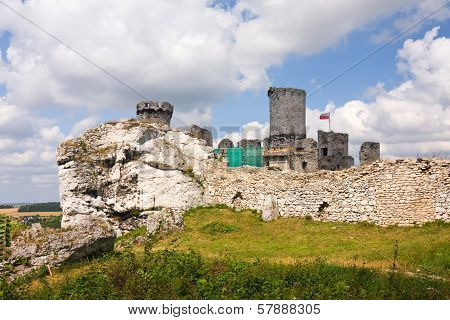 Ogrodzieniec Castle, Poland.