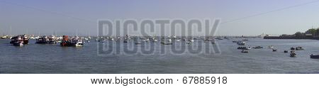 Panoramic Mumbai boat landscape