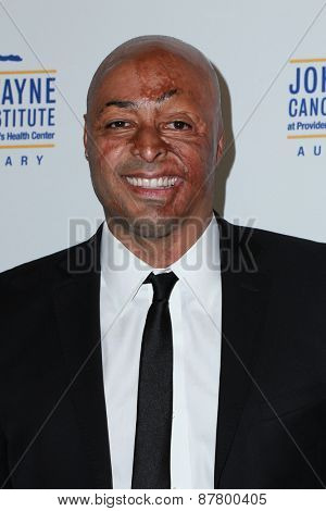 LOS ANGELES - FEB 11:  J.R. Martinez at the 30th Annual John Wayne Odyssey Ball at the Beverly Wilshire Hotel on April 11, 2015 in Beverly Hills, CA