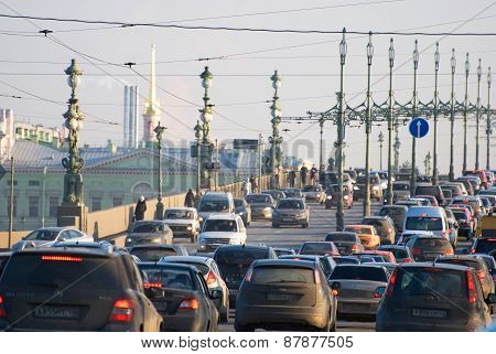 Saint-Petersburg. Russia. Transport on the Trinity Bridge