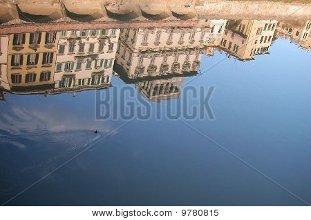 Rio Arno, Florença, Itália