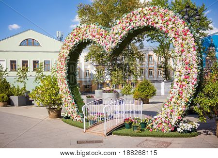 Photo Spot On Pyatnitskaya Street Near Novokuznetskaya Metro Station In Moscow, Russia
