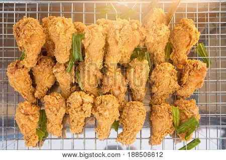 Steer Fast Food Fried Chicken And Pandan For Rancid Smell Oil.