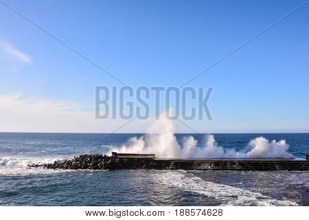 Big Wave In The Ocean