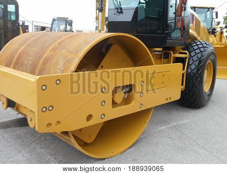 road roller with one drum and pneumatic tyre, a compactor type engineering vehicle
