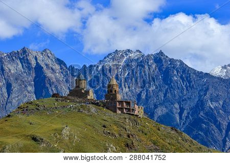 Gergeti Trinity Church (tsminda Sameba)