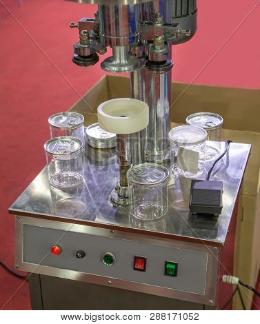 Process Of Ring Pull Can Sealing Machine