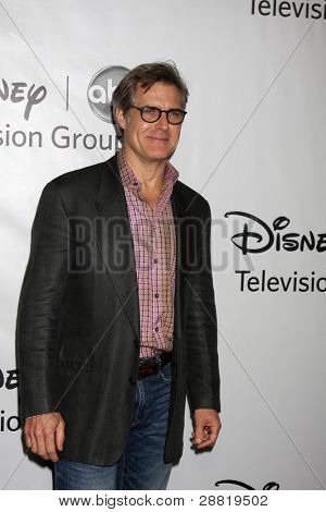 LOS ANGELES - 10 มกราคม: Henry Czerny มาที่ ABC TCA ของฤดูหนาว 2012 ที่แลงแฮม H ฮันติงตัน