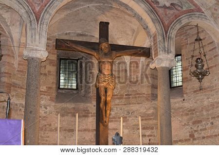Italy, Verona - December 08 2017: The View Of The Crucfix Of Altar In The Lower Church San Fermo Mag