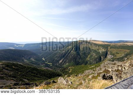 Wonderful View Of The Valleys In The Giant Mountains. Czech Republic (sněžka) And Poland (Śnieżka)