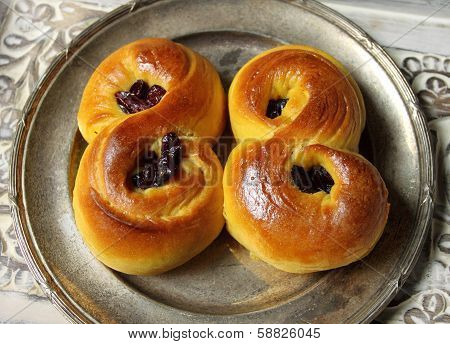 Saffron Buns