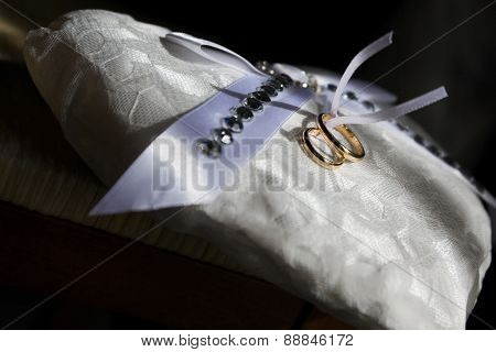 wedding rings