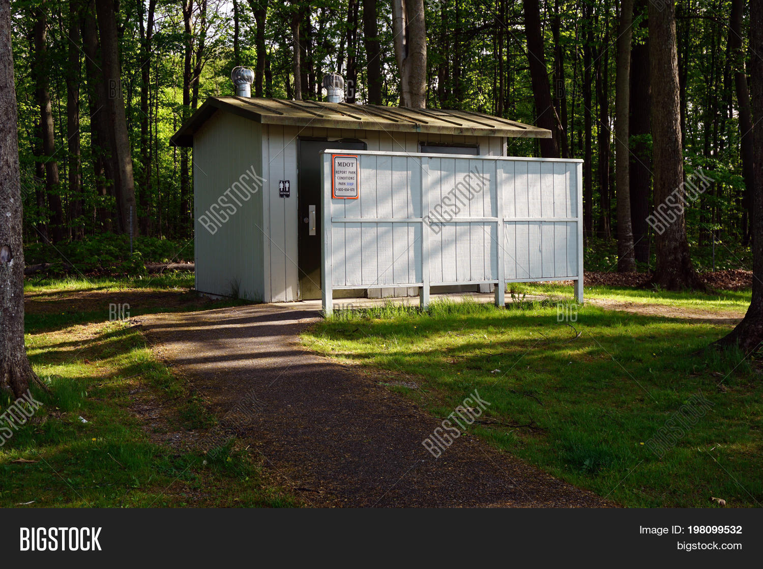 FIFE LAKE, MICHIGAN / Image & Photo (Free Trial) Bigstock