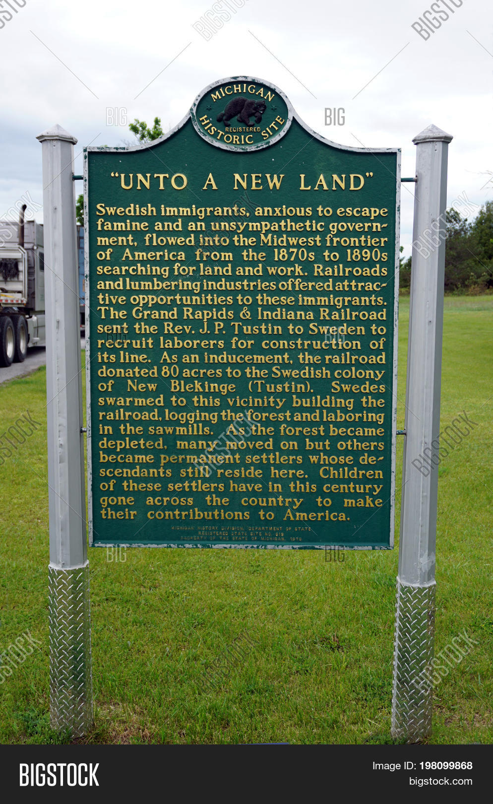 TUSTIN, MICHIGAN / Image & Photo (Free Trial) Bigstock