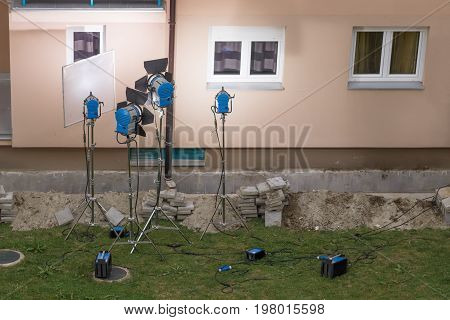 outdoor light setup for filming creating ligh for filming