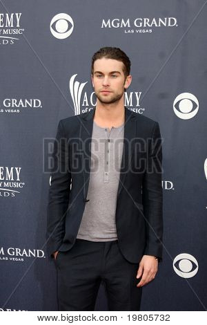 LAS VEGAS - APR 3: Chace Crawford ankommer på Academy of Country Music Awards 2011 på MGM Grand 