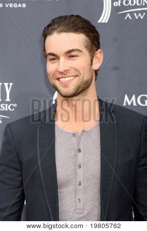 LAS VEGAS - APR 3: Chace Crawford ankommer på Academy of Country Music Awards 2011 på MGM Grand
