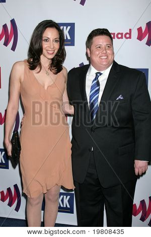 LOS ANGELES - APR 10: Jennifer Elia, Chaz Bono na 25 GLADD Media Awards v Westin B