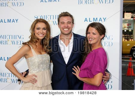 LOS ANGELES - 3 Mayıs: Melissa Claire Egan, Billy Miller ve Chrishell 