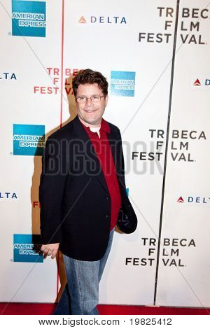  นิวยอร์ก - 23 เมษายน: Sean Astin นักแสดงเข้าร่วม 8 ทริเบกาภาพยนตร์เทศกาลประจำปี 'อยู่เย็น' ที่ B