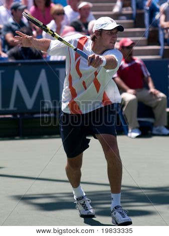 LOS ANGELES, CA. - AUGUST 2: Sam Querrey og Carsten Ball (billedet) spiller i Herre finalen i den 