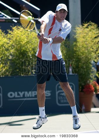 LOS ANGELES, CA. - AUGUST 2: Sam Querrey og Carsten Ball (billedet) spiller i Herre finalen i den 