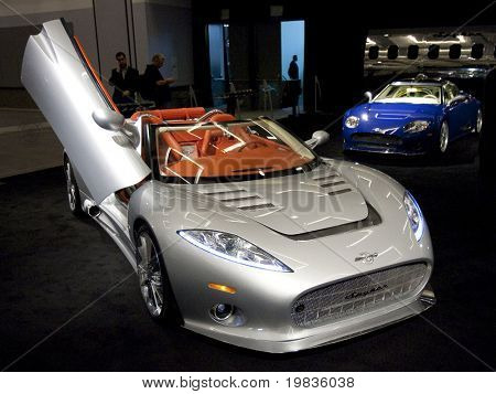 LOS ANGELES, CA. - 3 ธันวาคม: Spyker C8 Aileron Spyder บนจอแสดงผลที่ลอสแองเจลิสอัตโนมัติแสดงที่ L
