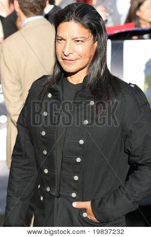 LOS ANGELES, CA. - 24 juni: Gil Birmingham woont The Twilight Saga Eclipse Los Angeles premiere o