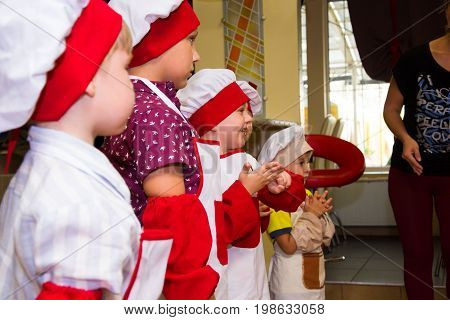 Alchevsk, Ukraine - July 23, 2017: School Cook For Children. Active Games With Children In The Form