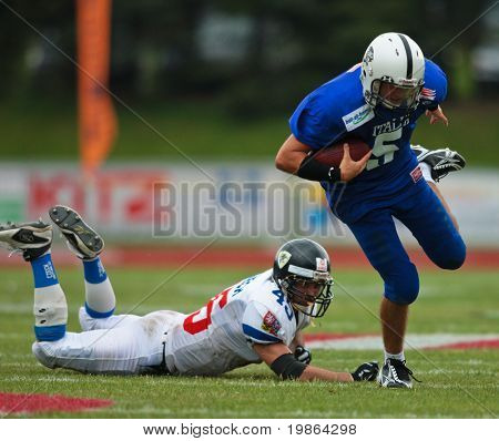 WOLFSBERG, AUSTRIA - 22 agosto American Football B-CE: QB Tommaso Monardi (#5, Italia) e il suo team l