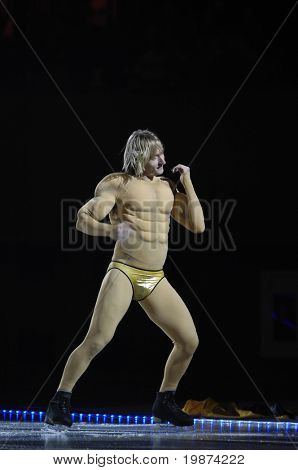 YEREVAN, ARMENIA - 27 dic: Evgeni Plushenko in Yerevan Sport e sala da concerto dopo Karen Demirchyan