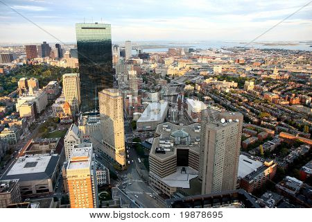 Boston je Panorama z věže obezřetnostního