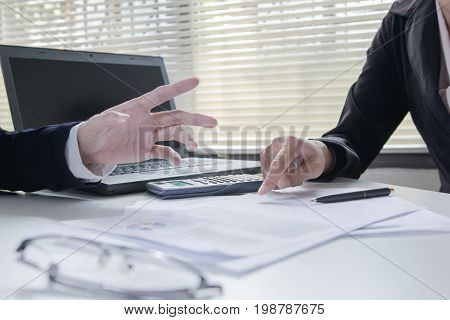 Business Team Meeting Present The Project.professional Investor Working The Project. Concept Busines