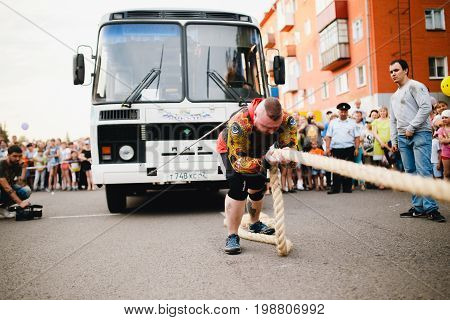 Osinniki, RUSSIA - July 28, 2017: Open festival on power extreme for Russian heroes bogatyrey.
