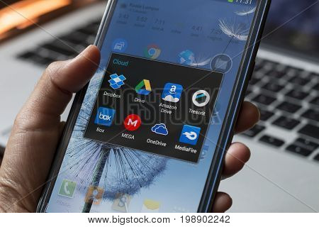 Cloud Storage In Smartphone Application