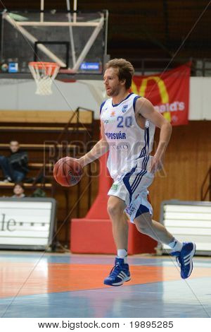 Kaposvar, Ungarn 26. Januar: Joshua Wilson in Aktion auf eine ungarische Cup Basketball Spiel Kaposvar V