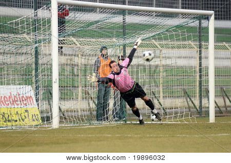 Kaposvar, Ungarn 16. Februar: Arpad Milinte in Aktion auf eine ungarische nationale Cup Fußball-Spiel-Kap