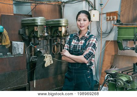 Professional Confident Lathe Company Entrepreneur