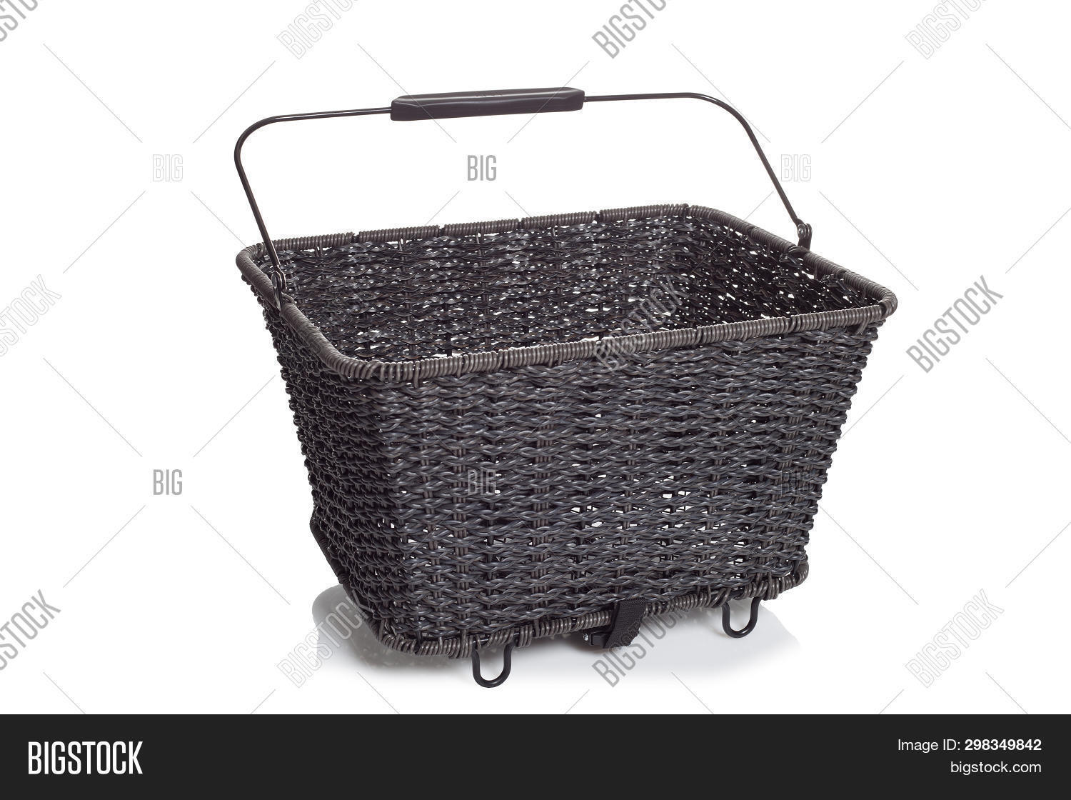 white wicker bicycle basket