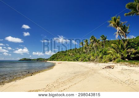 Sandy Beach On Drawaqa Island, Yasawa Islands, Fiji. This Archipelago Consists Of About 20 Volcanic 