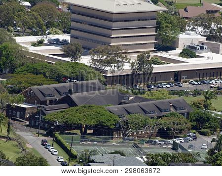 Honolulu - April 24, 2013: Aerial View Of Landmark Mid Pacific Institute, University Of Hawaii, And 