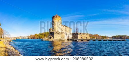 Beautiful View Of Olavinlinna, Olofsborg Ancient Fortress, The 15th-century Medieval Three - Tower C