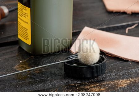 Wool Dauber Applicator