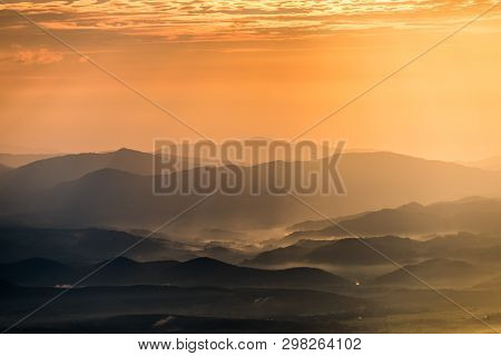 Beautiful Mountain And Morning Sunrise Over The Sea Of Mist. Mon Sone View Point , Doi Pha Hom Pok N