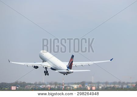 Amsterdam The Netherlands - April 22nd, 2019: N807nw Delta Air Lines Airbus A330-323 Takeoff From Po